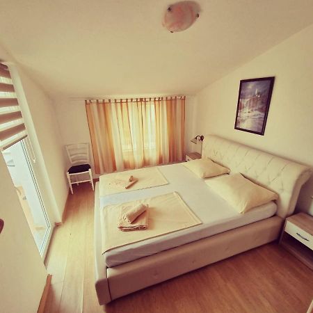 Apartments Nada クルク エクステリア 写真