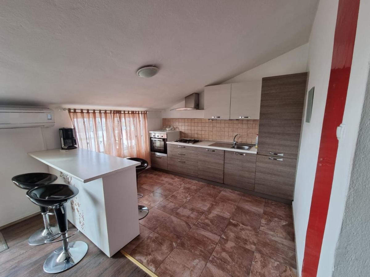 Apartments Nada クルク エクステリア 写真