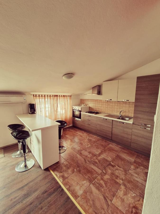 Apartments Nada クルク エクステリア 写真