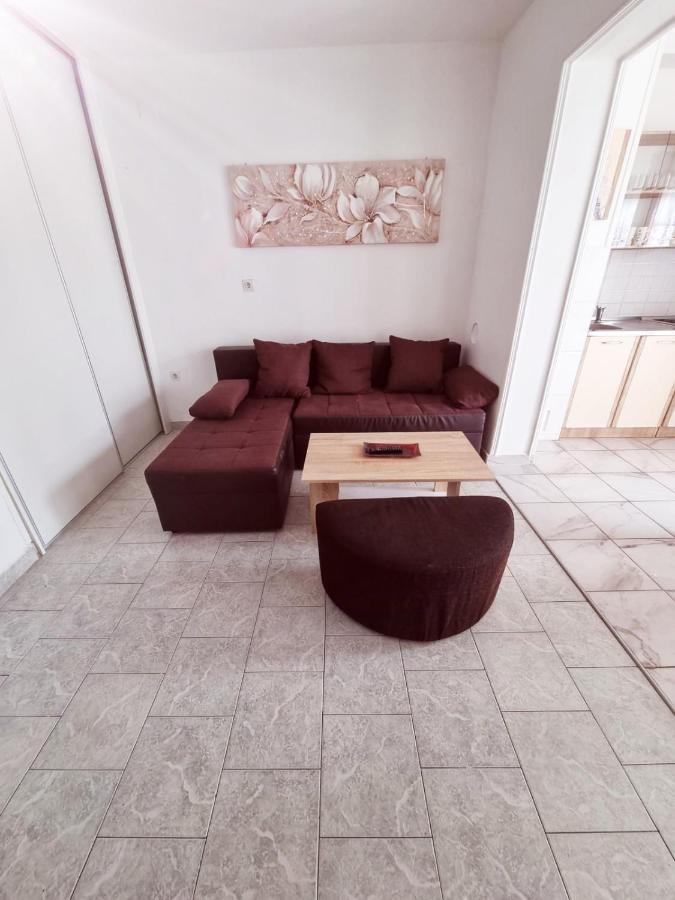 Apartments Nada クルク エクステリア 写真