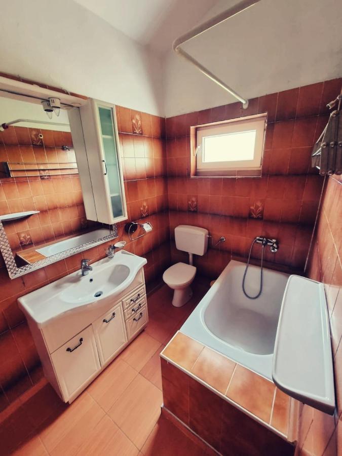 Apartments Nada クルク エクステリア 写真